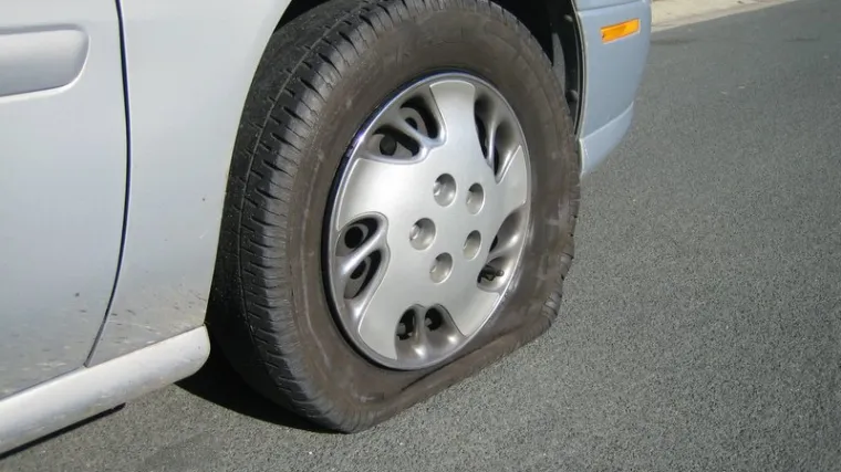 Manijak bu&scaron;i gume svima koji nemaju dubrovačke registracije