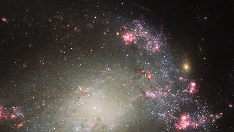 Teleskop Hubble snimio 'vatromet' iz druge galaktike