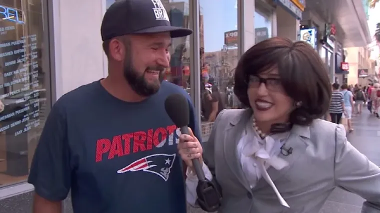 Miley Cyrus se preru&scaron;ila i ispitivala ljude &scaron;to doista misle o njoj