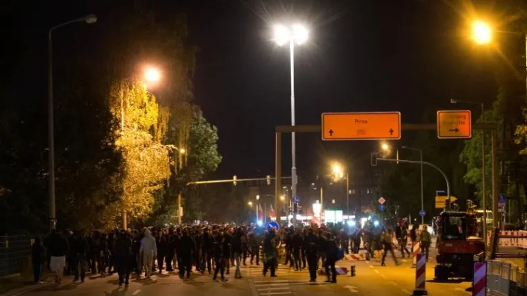 Desničari divljaju protiv izbjeglica: u Heidenauu zabranjeni javni skupovi za vikend