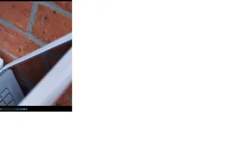 Znate li zašto u New Yorku iz zidova vire USB stickovi?