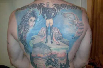 Neke tetovaže su toliko glupe da bi trebale biti protuzakonite