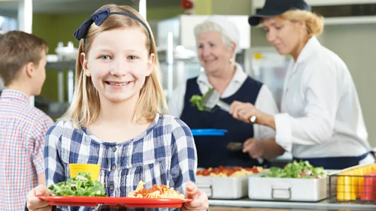 Bliže se izbori: Vlada osigurala tople obroke za 17.500 učenika slabijeg imovinskog stanja