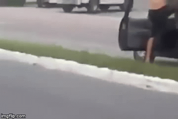 Živčani manijak počeo mlatiti ženu u autu pa gorko požalio svoju odluku