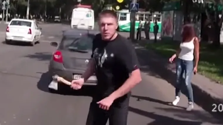 Ne dao vam Bog da naletite na ovakvog kretena na cesti