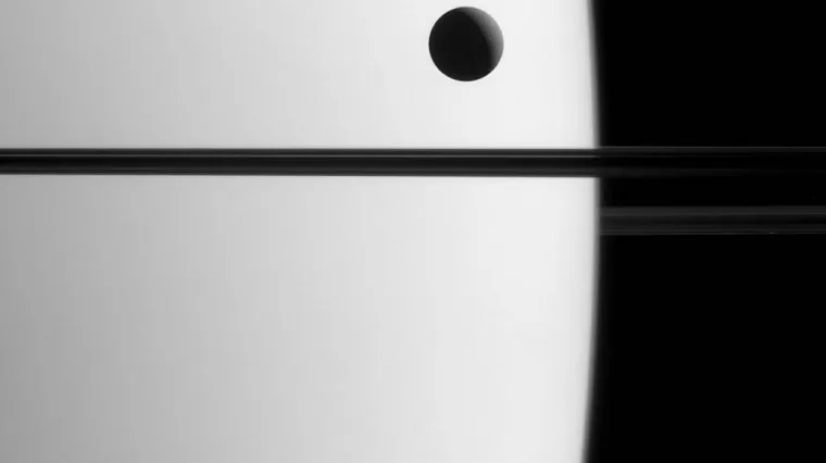 Cassini poslao nevjerojatnu sliku Saturna i Dione