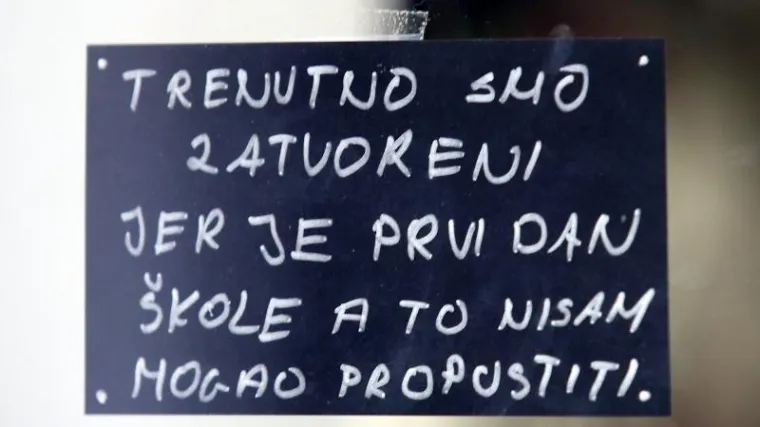 Brižni &scaron;ibenski tata zatvorio butigu da bi ispratio kćer u &scaron;kolu: 'Nisam to mogao propustiti!'