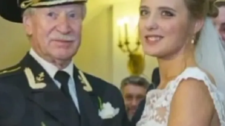 Vreme&scaron;ni glumac oženio 60 godina mlađu studenticu