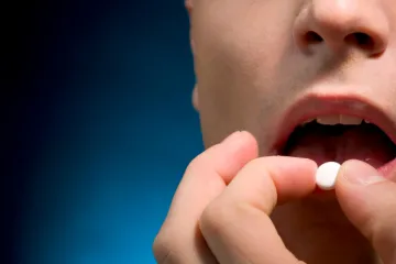 Homeopati uzeli zabranjenu drogu, pa buncali i valjali se po travi