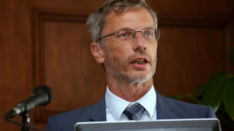 Vujčić pojašnjava da se ništa neće dogoditi ni bankama ni tečaju