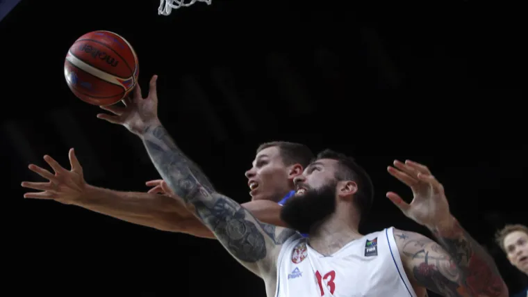 Tricama do uspjeha: Srbija rafalnom paljbom sru&scaron;ila uporne Fince i pro&scaron;la u četvrtfinale