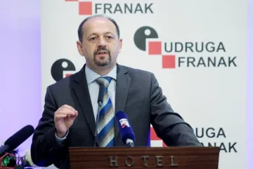 "Napad HNB-a na SDP oko švicarca dobro je smišljeni scenarij"