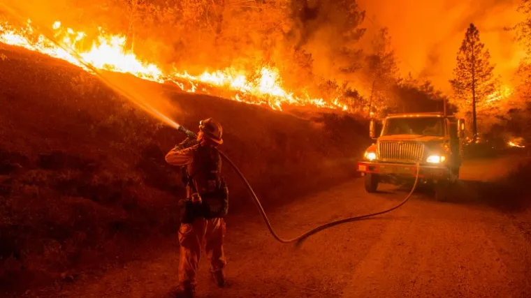 Tisuće ljudi evakuirane
