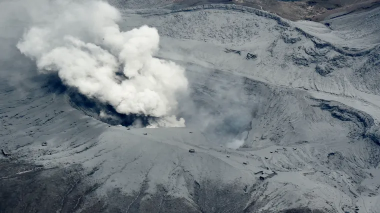 'Probudio' se najveći japanski vulkan: kamere snimile trenutak eksplozije!