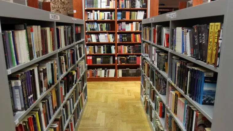 Skupina književnika krenula na put "Književnom karavanom po Hrvatskoj"