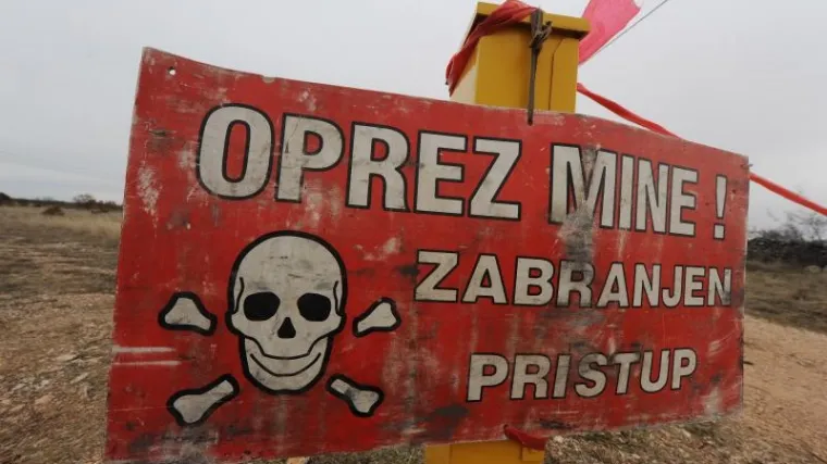 Poginuo mladi pirotehničar, njegov kolega teško ozlijeđen