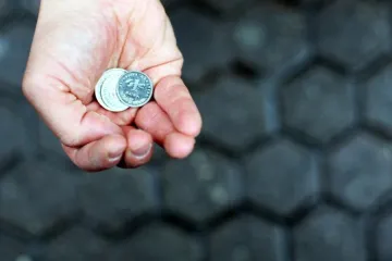 Bakica u Zadru ostala bez novca kojeg je isprosila, dobila izgon od pola godine