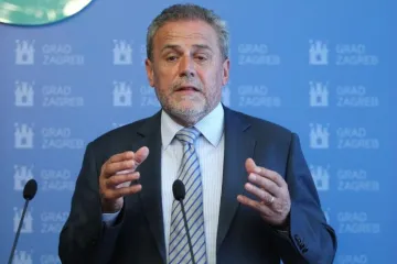 Komisija je bilo više, a u njima je samo jedan član bio iz Grada