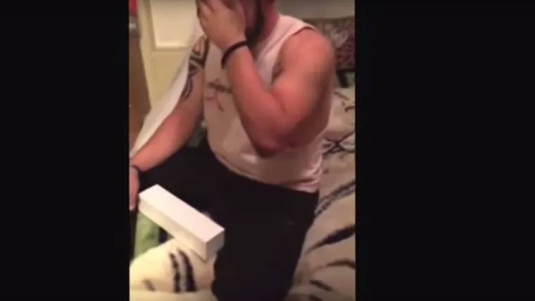 Mislio da mu žena daruje Apple Wach, a kad tamo...