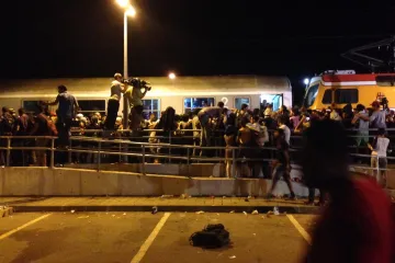 Metež u Ilači kod dolaska drugog vlaka za izbjeglice