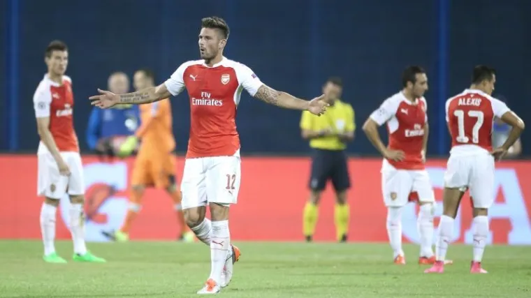 Olivier Giroud totalno lud dočekao kraj utakmice