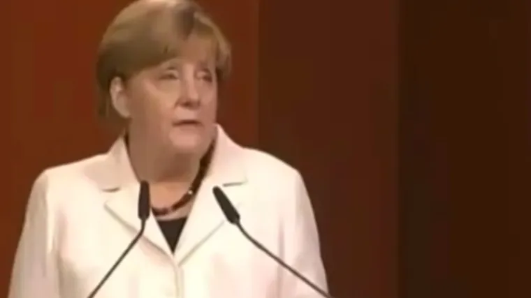 Merkel na sajmu automobila pozvala na zapo&scaron;ljavanje izbjeglica