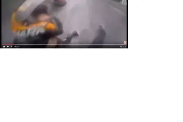 Motociklist u zadnji tren spasio suvozačicu od sigurne pogibije