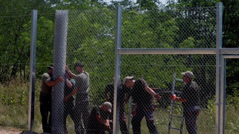 Mađari noćas počeli podizati ogradu na granici s Hrvatskom