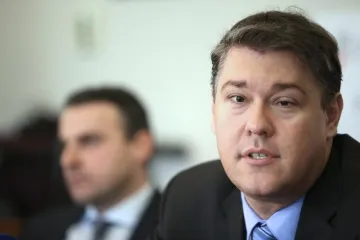 Ministar Lalovac se opet obrušio na banke