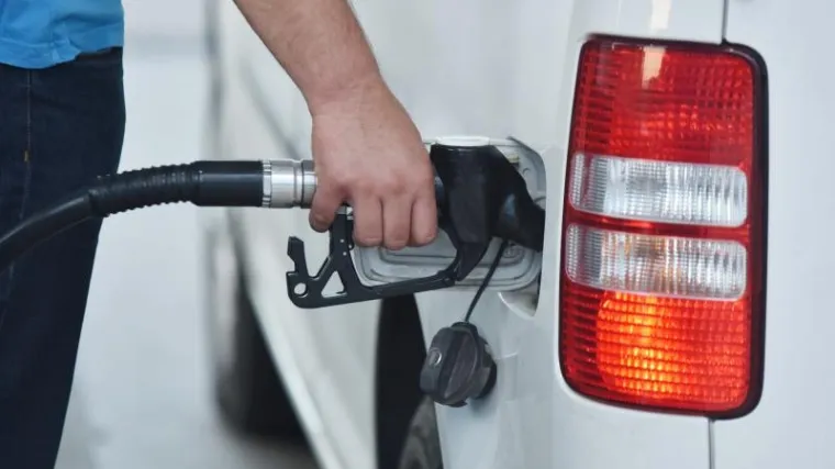 Dobre vijesti za vozače: od utorka opet niže cijene goriva!