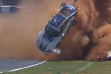 Sin slavnog vozača prevrnuo se devet puta i ostao živ!