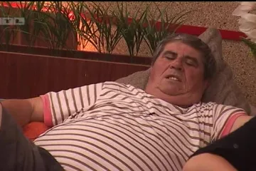 Antonove muke sa zubnom protezom