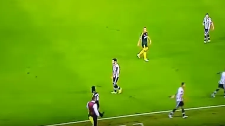 I noga u stražnjicu je korak naprijed: evo kako srpski trener motivira Balotellija