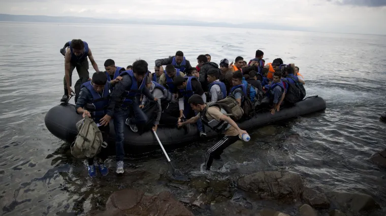 Hitno uvođenje: Grčka otvara centre za registraciju migranata na tri otoka