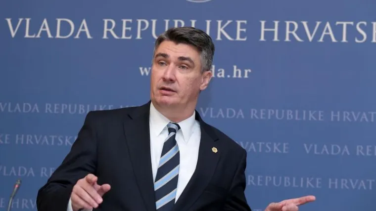 'Laž je da izvlačimo ljude iz autobusa! Ali tko to govori? Tko je to radio '93. i '94., koja stranka i koji ljudi?'