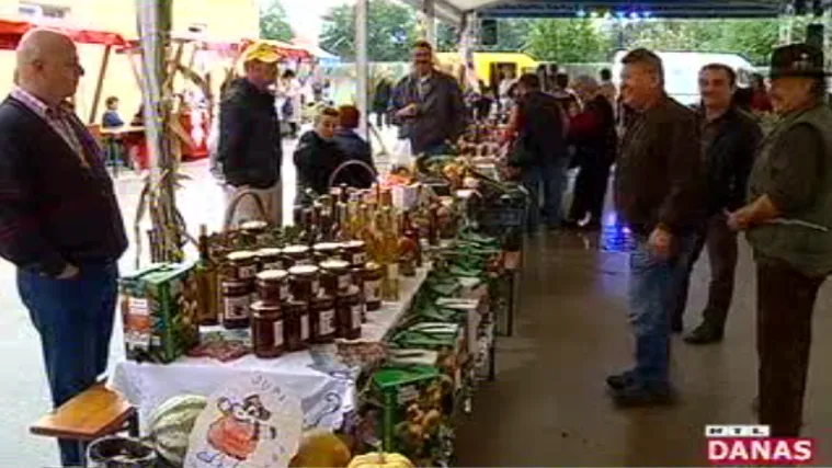 Nakon nekoliko dana kaosa, Tovarnik se vraća u život: održan festival voćnih rakija i pekmeza