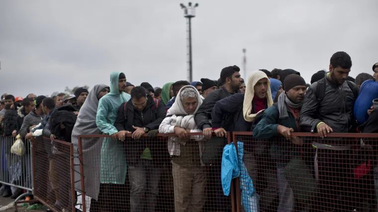 Grčko-makedonsku granicu svakoga dana prelazi oko 5.500 ljudi, većinom Sirijaca