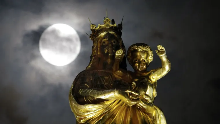 Rijetki nebeski fenomen: krvavi Supermjesec odu&scaron;evio cijeli svijet