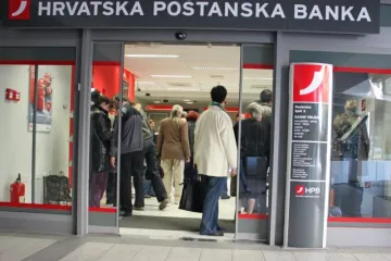 Jedinu hrvatsku banku dokapitalizirali mirovinski fondovi, Agrokor i Nenad Bakić