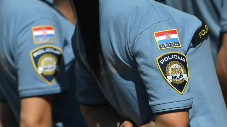 Dvije lažne policajke pokrale staricu