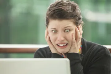 Facebook se srušio pa korisnici širom svijeta zvali policiju