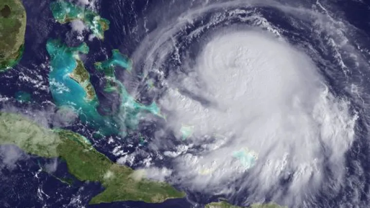 Uragan Joaquin prijeti istočnoj obali SAD-a: brzina vjetra do 185 km/h