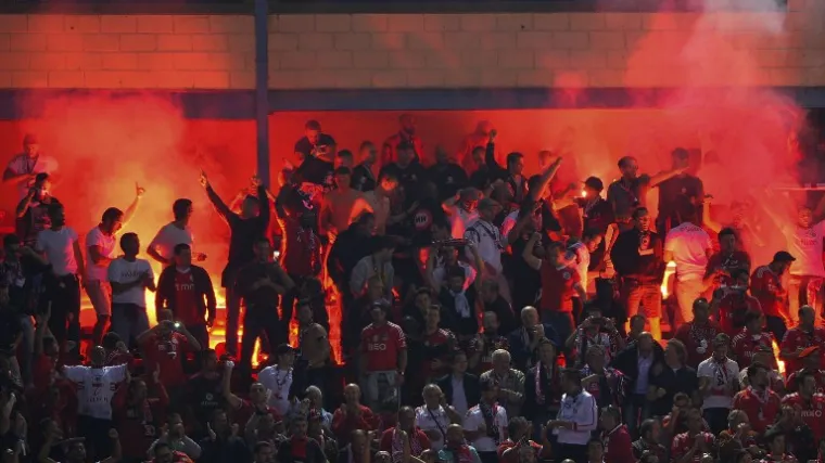 Navijači Benfice bakljom pogodili dvogodi&scaron;nje dijete