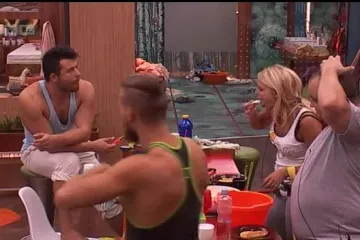 Anton razočaran što Mika i Giba već dogovaraju gdje će spavati ako on sutra ispadne