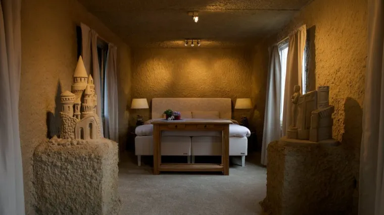 Bizarna turistička ponuda: što kažete da noćite u hotelu od pijeska?