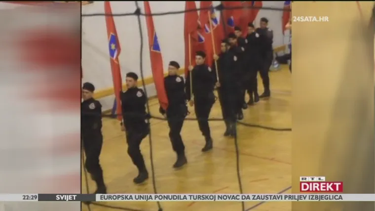 Pogledajte kako Branimir Glava&scaron; uvježbava svoju stranačku vojsku