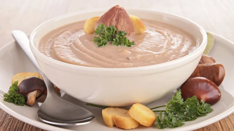 U ove kišne jesenje dane zagrijte se finom krem juhom od kestena