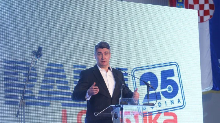 'Premijer nije ćaća, nije ni bog, a Karamarko nije neznalica, samo ga nije briga'