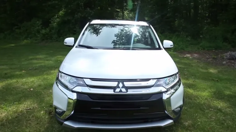 Stiže usavršena verzija Mitsubishi Outlandera