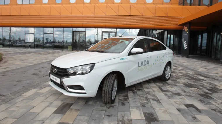Lada Vesta CNG može na benzin, ali i plin